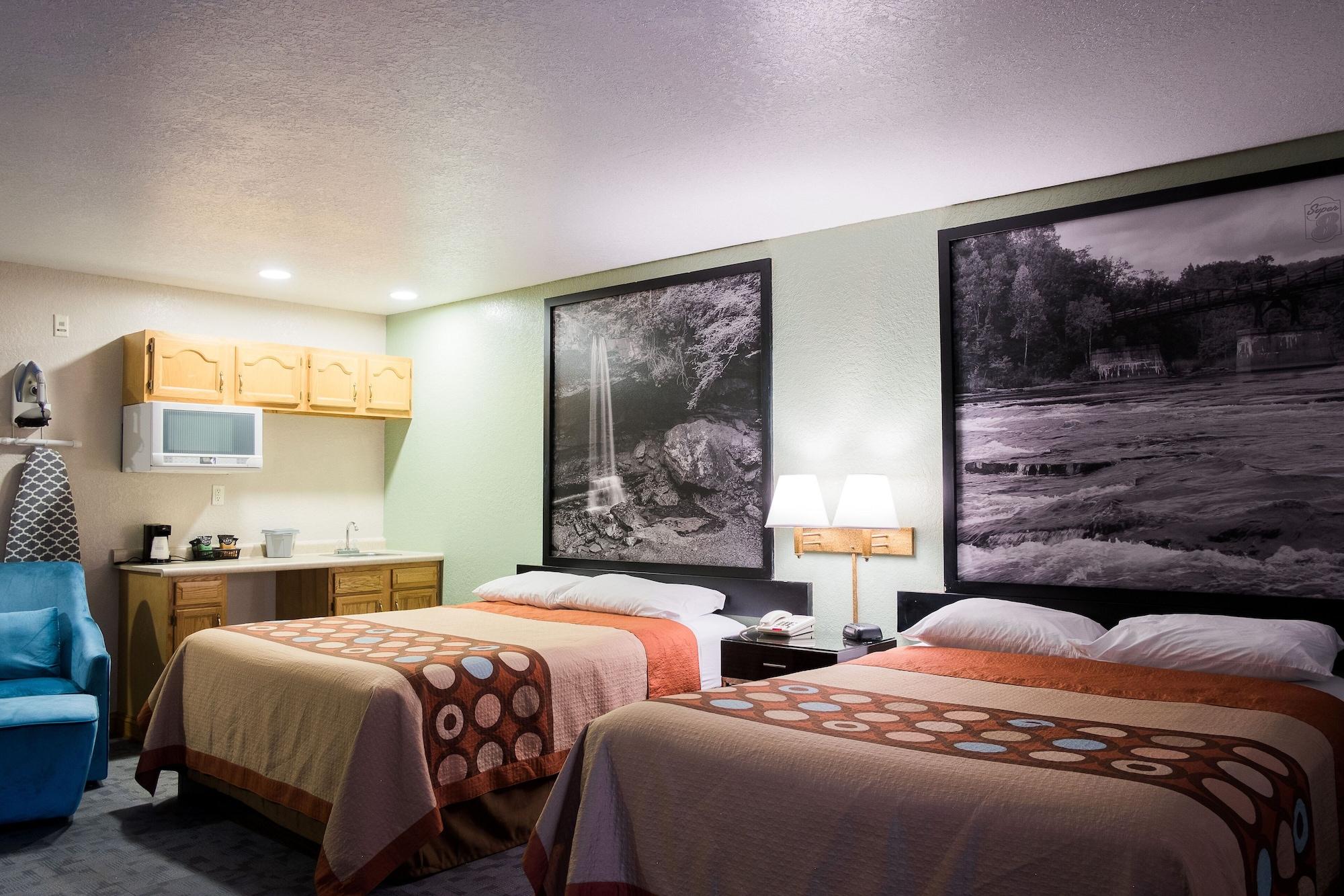 Super 8 By Wyndham Uniontown Pa Hotel Exterior photo