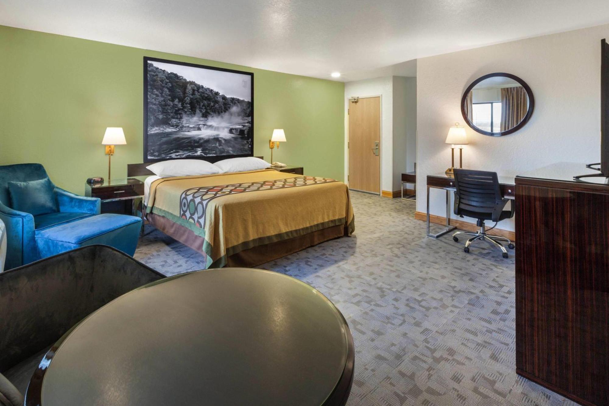 Super 8 By Wyndham Uniontown Pa Hotel Exterior photo